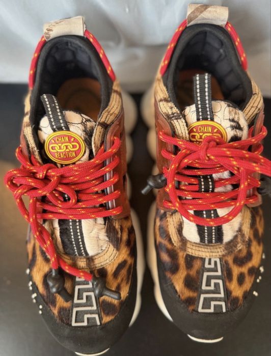 Versace chain reaction