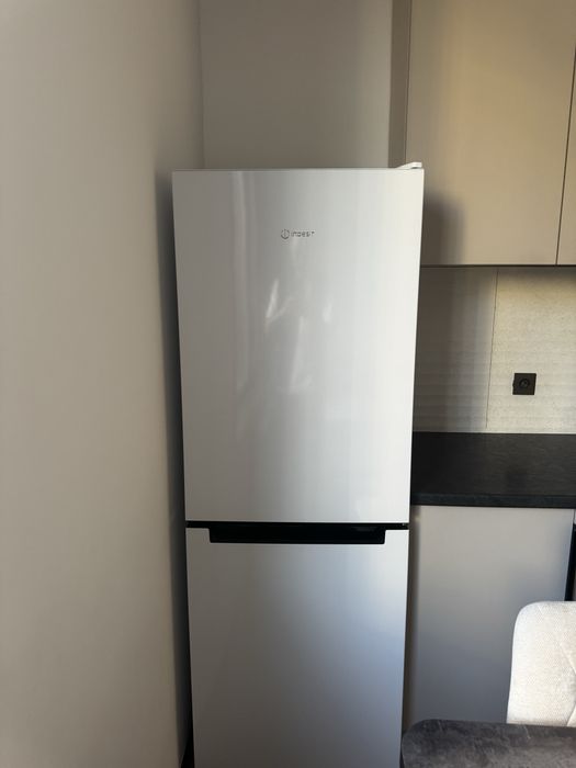 Холодильник Indesit 4160W