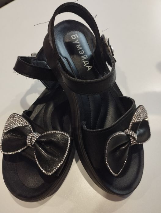 Продам сандали р 35