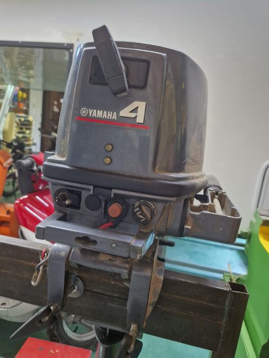 Продам лодку с мотором