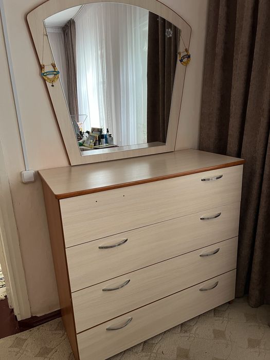 Спальный гарнитур