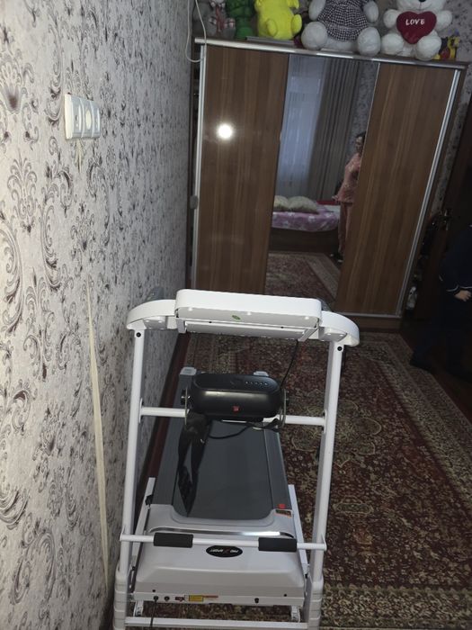 Беговые дорожка в идеальном состоянии много не пользовались