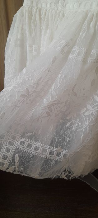 Белое пышное платье