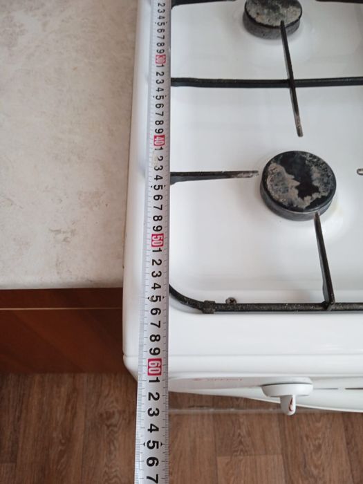 Продам газовую плиту