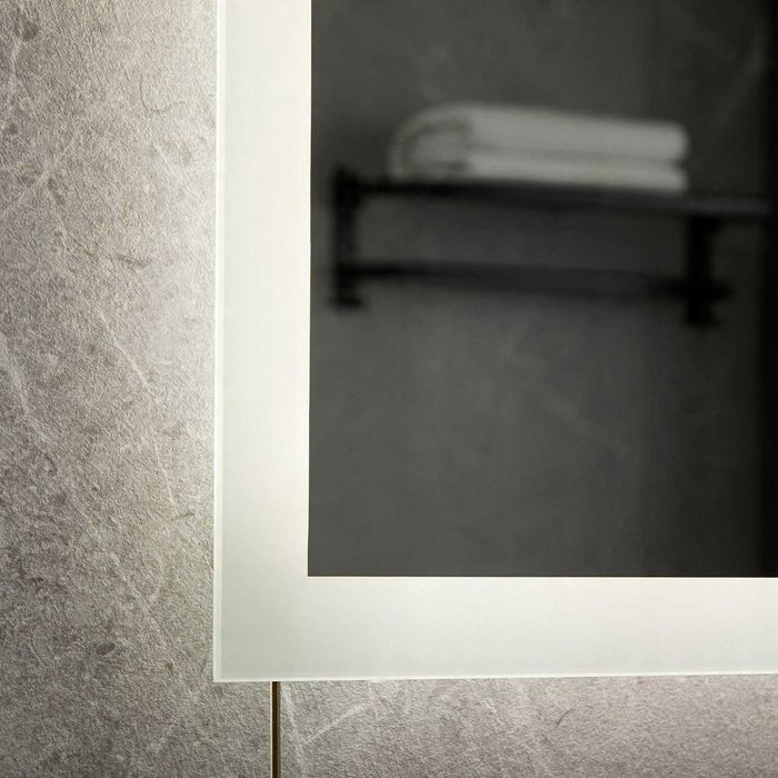 Огледало за баня 80x60 см за стенно окачване С LED ОСВЕТЛЕНИЕ