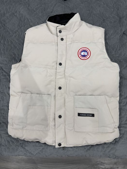 Vesta Canada Goose