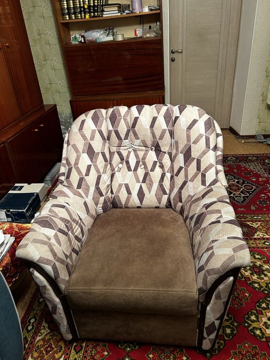 Продам диван и кресло