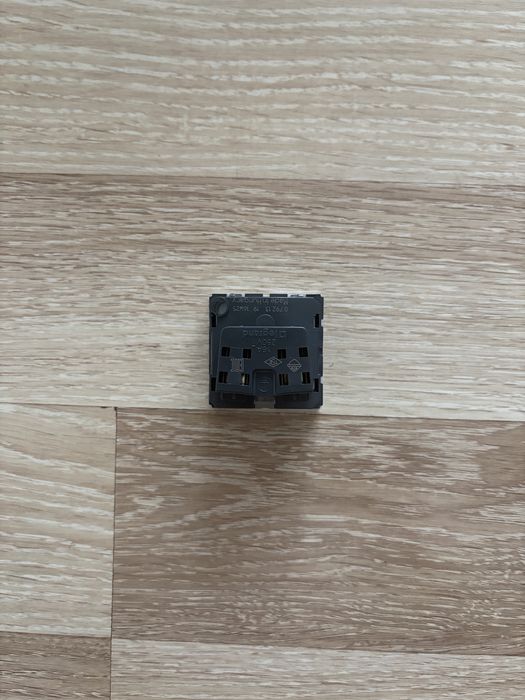 Контакти за бюро Legrand 16 Ампера