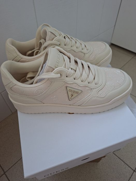 Дамски сникърси GUESS