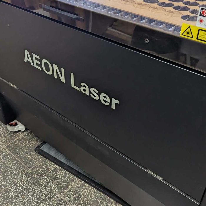 Лазерно гравиране и рязане, УВ печат, фирмени сувенири