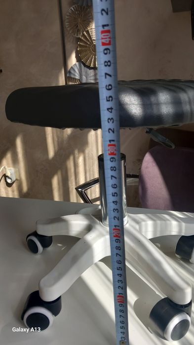 Козметична табуретка