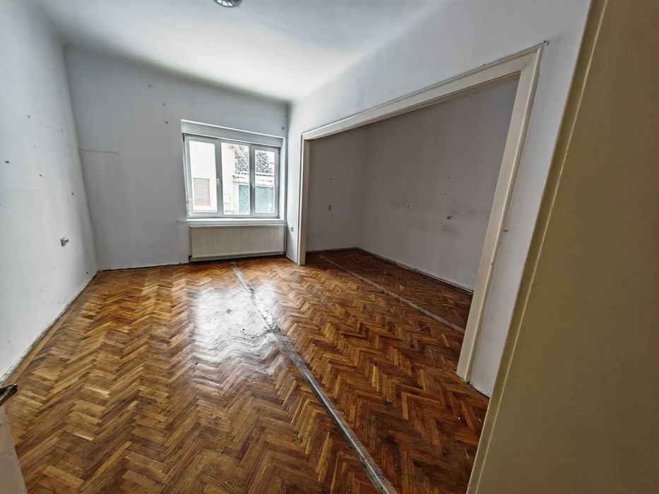 Inchiriez imobil langa Parcul Central