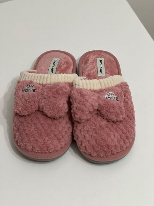 papuci de casa caldurosi, cu talpa antiaderenta, material calitativ