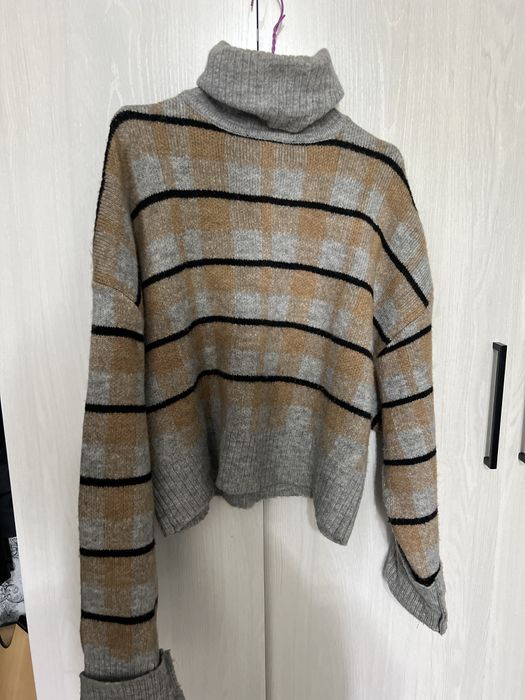 Продам женскую кофту