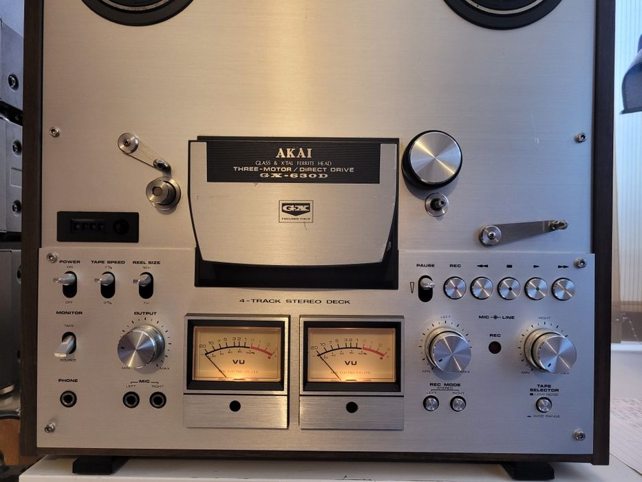 Akai GX 630 aparat