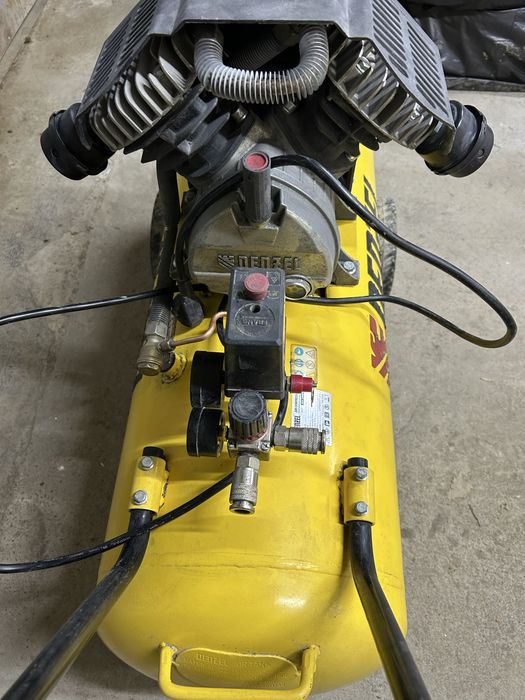 Компрессор поршневой 100 л.