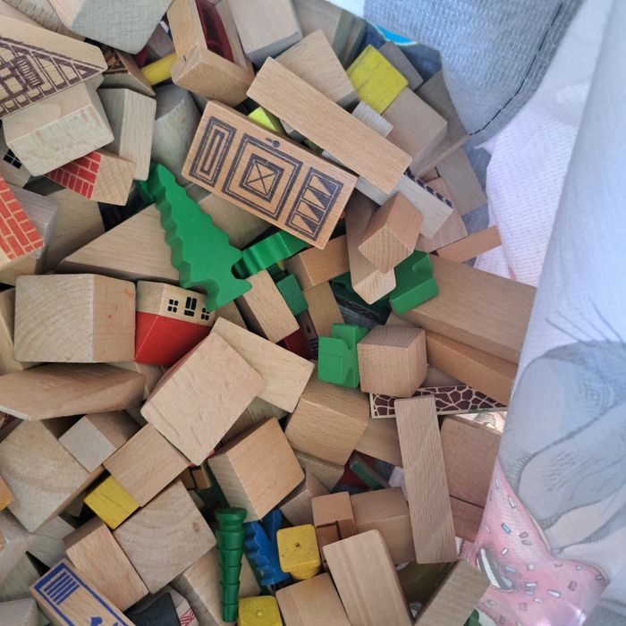 Дървени играчки.