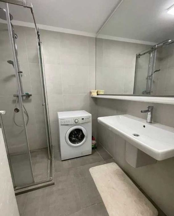 Дава се под наем Двустаен апартамент в Пловдив, Кършияка - 60 кв.м за 338.64 € - Снимка #2