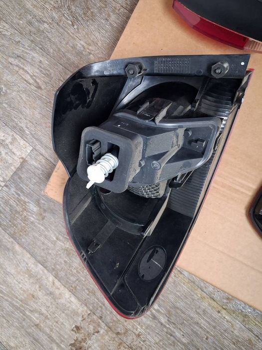 Стопове hella за  Vw Голф 6 с фабрично червени мигачи!