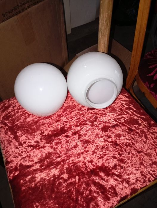 Продаю плафоны и светильник