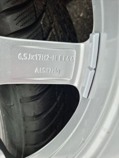17цола Mercedes GLA,GLB -215/65/17 Bridgestone