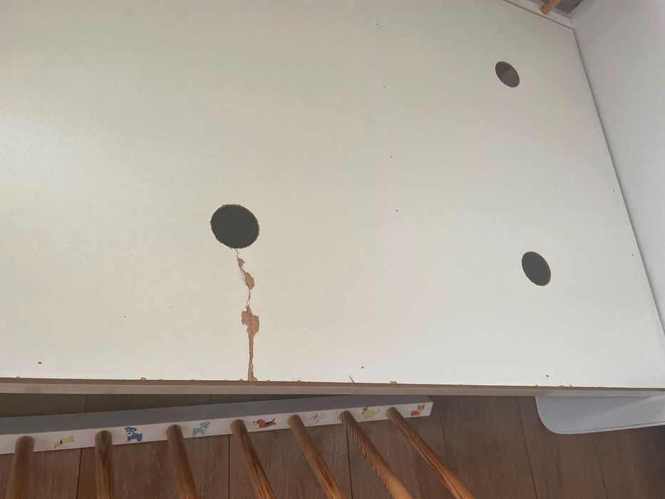 Pat de lemn pentru copii 120 cm pe  60 cm,fără saltea în stare bună