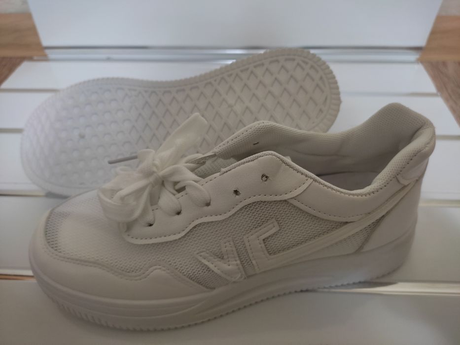 Крассовки женские, подрастковые