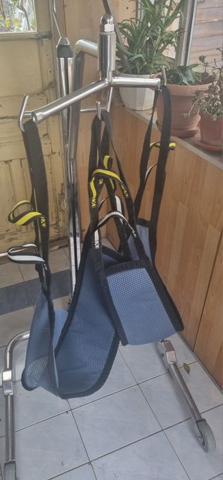 Macara pentru ridicarea si transporul pacientilor