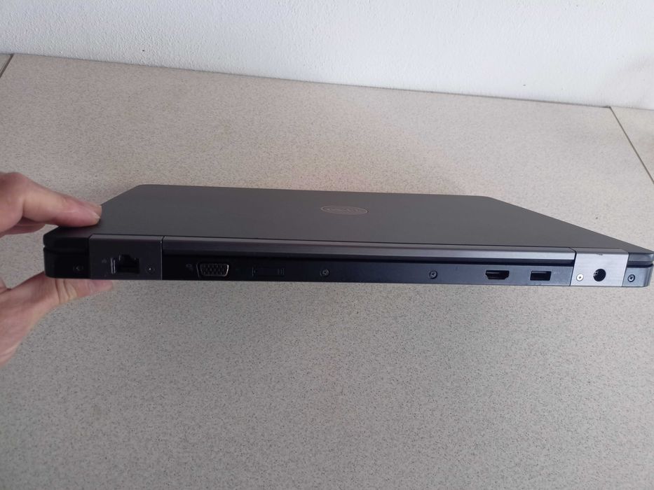 Laptop Dell E5570 display 15,6 FHD I5-6300u ram 8 ddr4 SSD M2 128gb