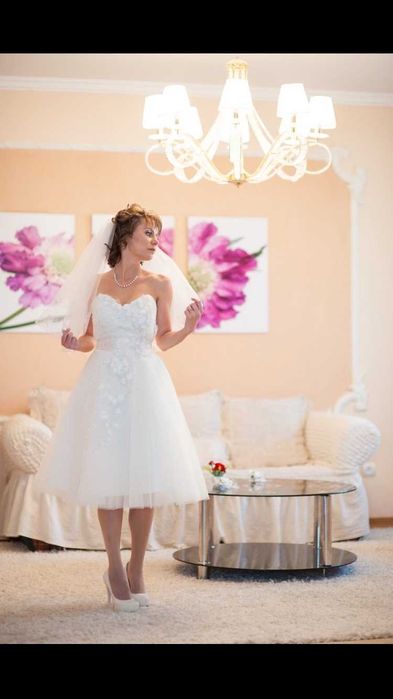 Свадебное платье миди