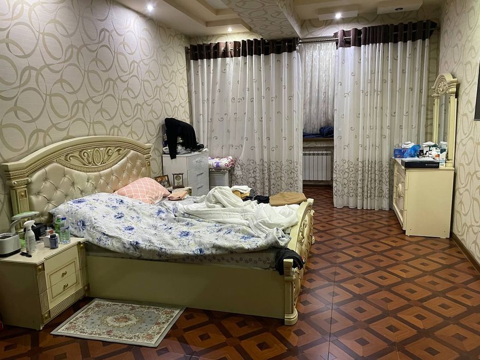 Продается 4-комнатная квартира 174 м², Нукусская 27А.