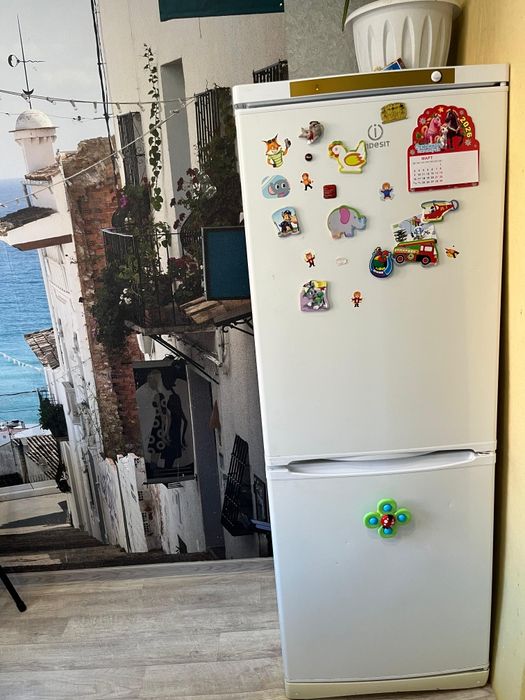 Продам холодильник