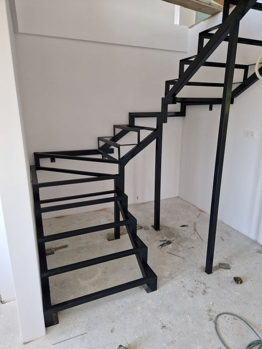 Scări metalice de interior,exterior