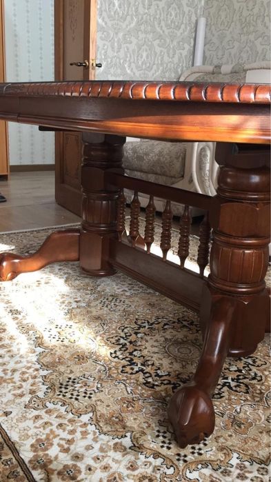 Стол Малайзия, стулья