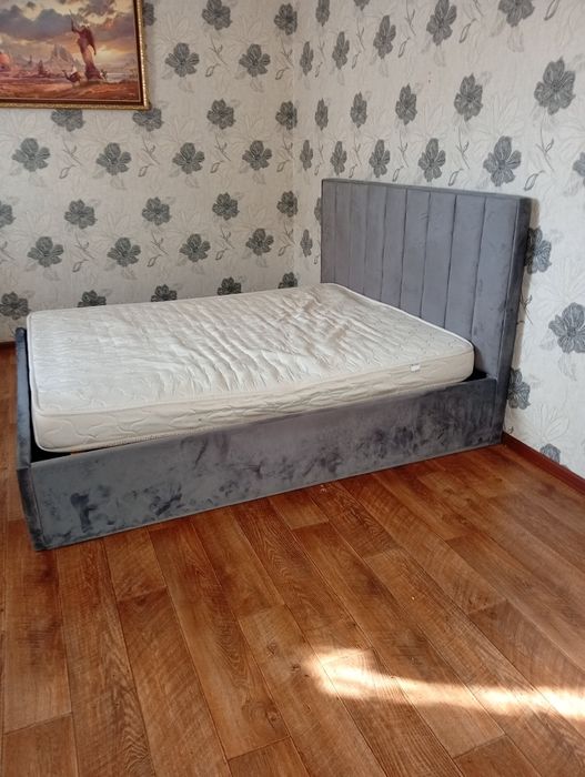 Продаю кровать почти новая