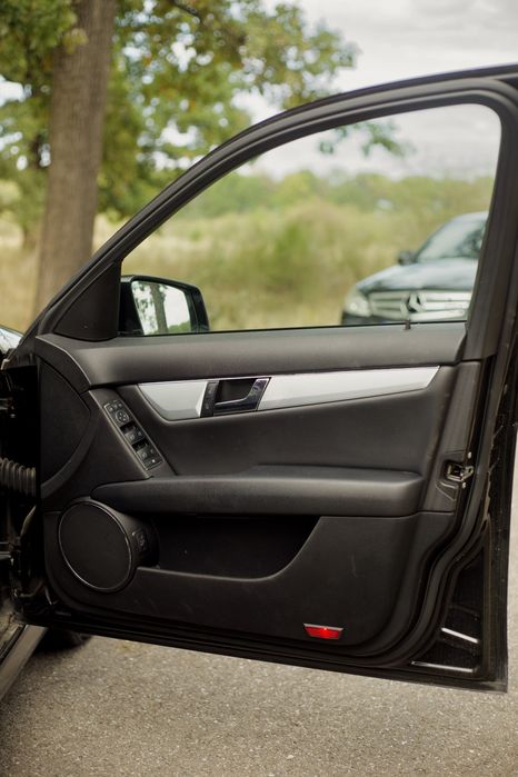 Usa stanga dreapta fata spate Mercedes C W204 break negru C197 capota