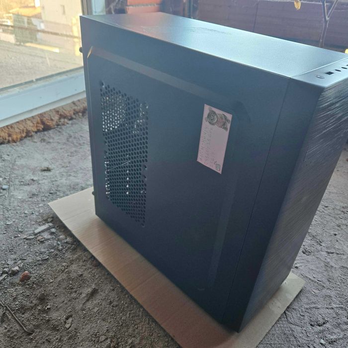 Продавам Компютър