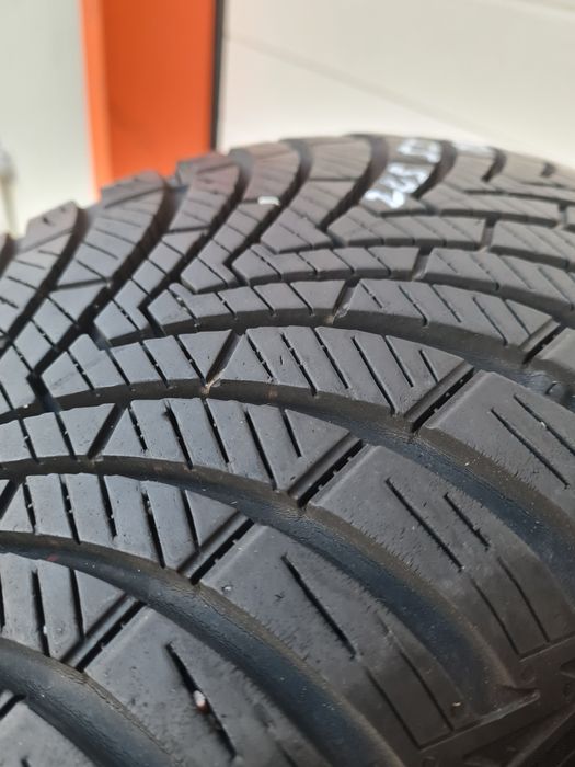 Всесезонни гуми 2 броя KUMHO Solus4S HA32 205 55 R16 дот 0521