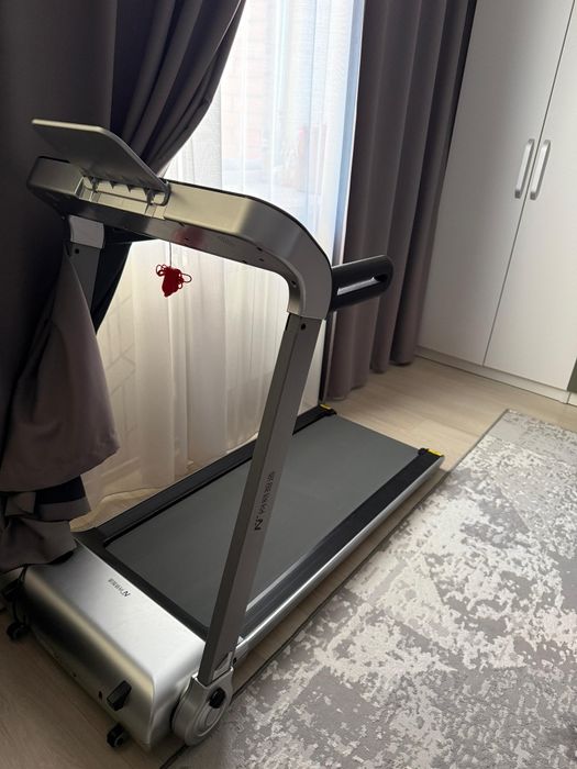 Продам беговую дорожку