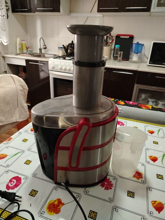 Продам соковыжималку