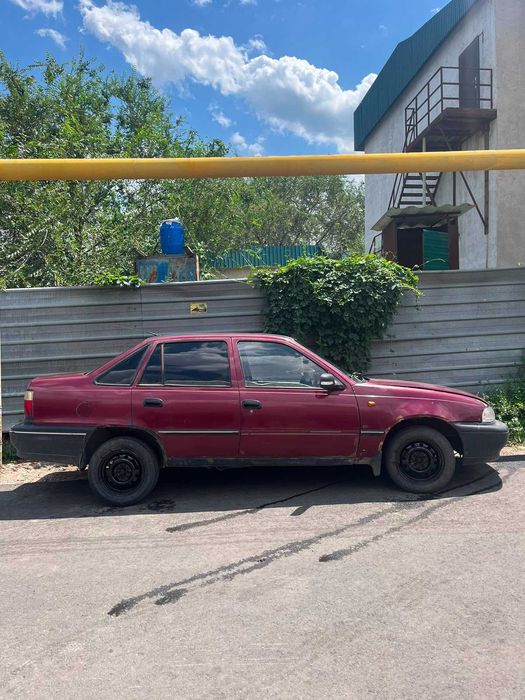 продам нексию или обмен на айфон