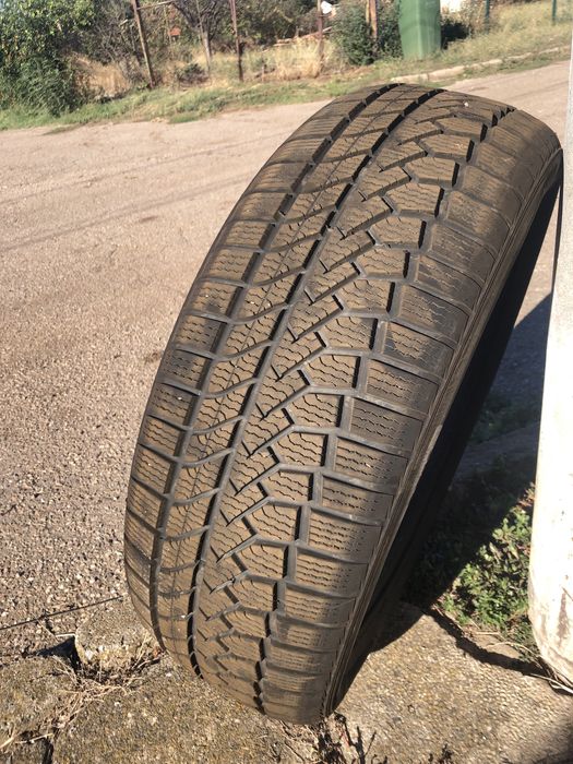 Гума зимна 215/55 R18 99V - 1 брой