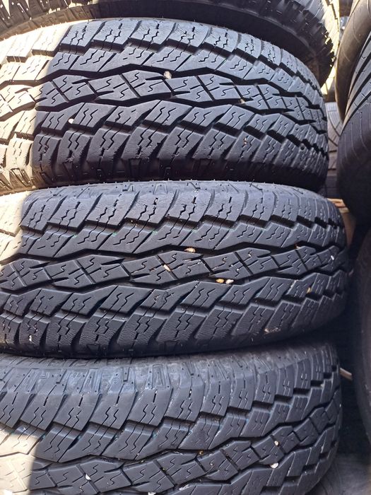 Гуми 205/70/15 Тойо