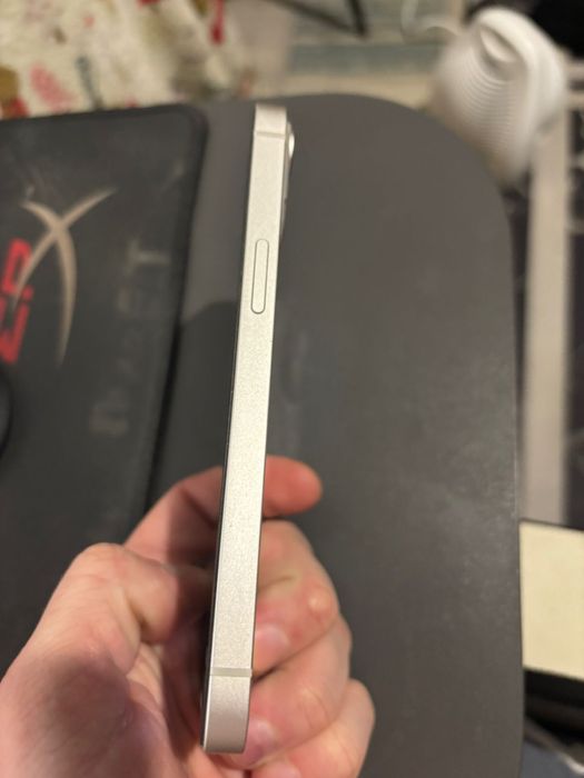 Продам айфон 13 б/у