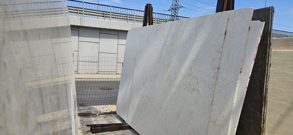 Мрамор и гранит по размер – плотове, стъпала, подпрозоречни первази