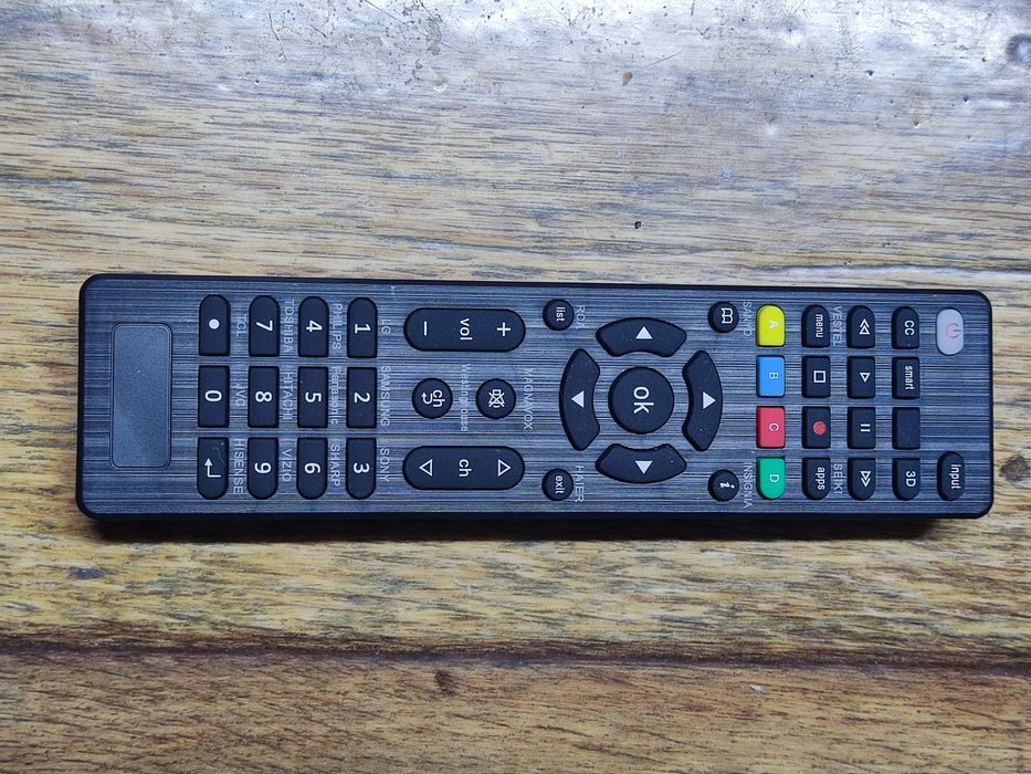 Новый универсальный телевизионный пульт