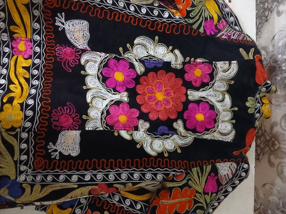 Национальный костюм почти новый