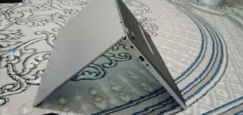 nootebook kompyuter pc