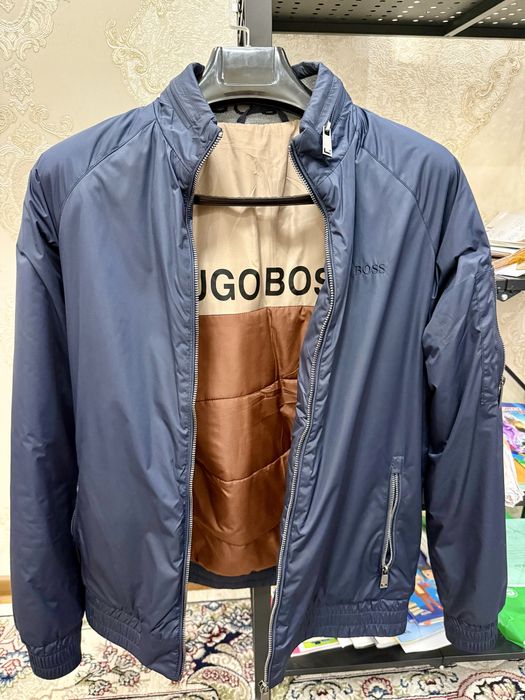 Продам лёгкую куртку, болонку Hugo Boss