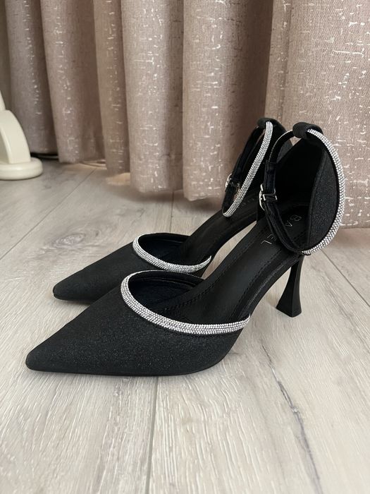 Продам туфельки в идеальном состоянии, 39 размер